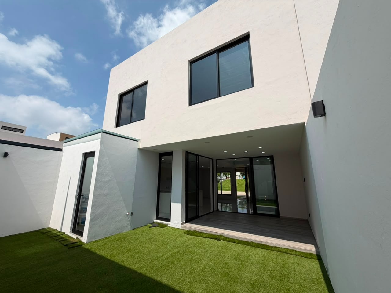 Casa moderna en Senderos Monte Verde
